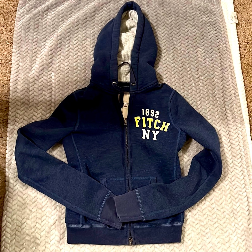 Abercrombie dark blue sweater